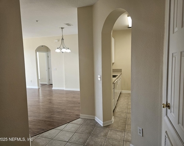 7801 Point Meadows Drive - Photo Thumbnail 8