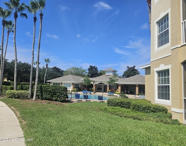 7801 Point Meadows Drive - Photo Thumbnail 4