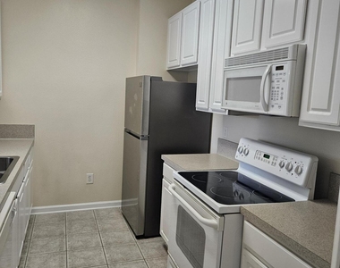 7801 Point Meadows Drive - Photo Thumbnail 15