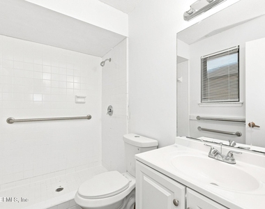 1835 Townsend Boulevard - Photo Thumbnail 12