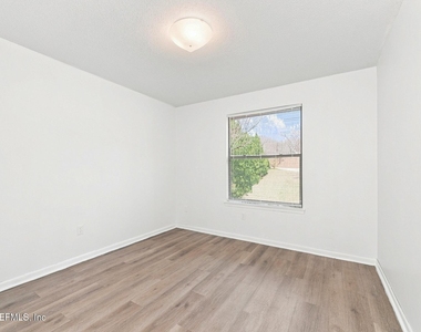 1835 Townsend Boulevard - Photo Thumbnail 9