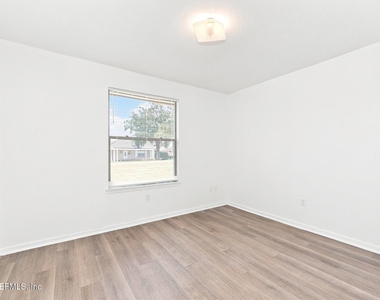 1835 Townsend Boulevard - Photo Thumbnail 10