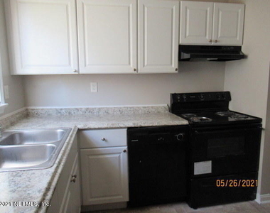 539 W 23rd Street - Photo Thumbnail 1