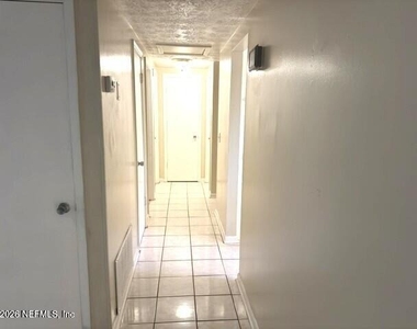 21 Norberta Way - Photo Thumbnail 6