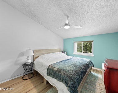 7714 Greenwich Court W - Photo Thumbnail 12