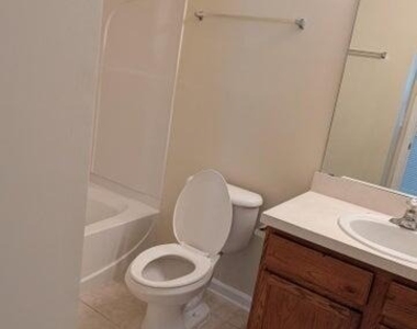 12301 Kernan Forest Boulevard - Photo Thumbnail 18
