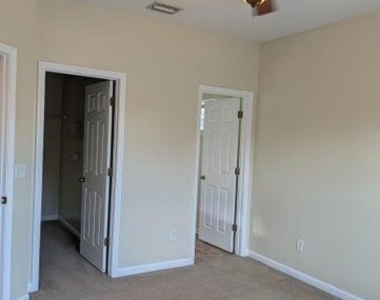 12301 Kernan Forest Boulevard - Photo Thumbnail 15