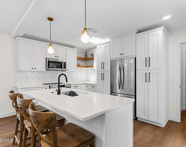 232 32nd Avenue S - Photo Thumbnail 6