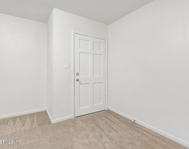 2775 Herschel Street - Photo Thumbnail 2
