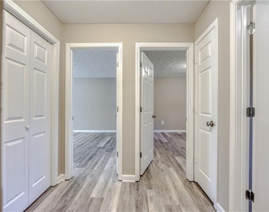 130 Glory Lane - Photo Thumbnail 16