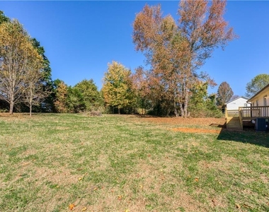 130 Glory Lane - Photo Thumbnail 25