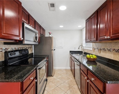 6900 Roswell Road - Photo Thumbnail 15