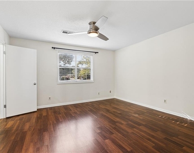 6900 Roswell Road - Photo Thumbnail 33