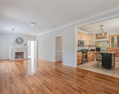 507 Boulevard Place - Photo Thumbnail 6