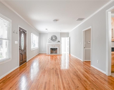 507 Boulevard Place - Photo Thumbnail 5