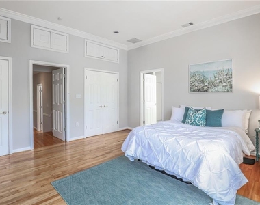 507 Boulevard Place - Photo Thumbnail 17