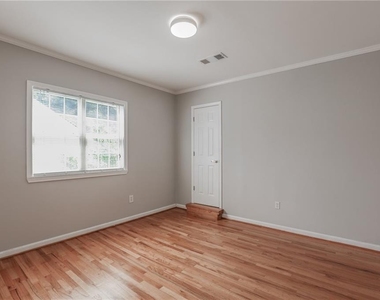 507 Boulevard Place - Photo Thumbnail 15