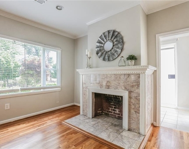 507 Boulevard Place - Photo Thumbnail 7