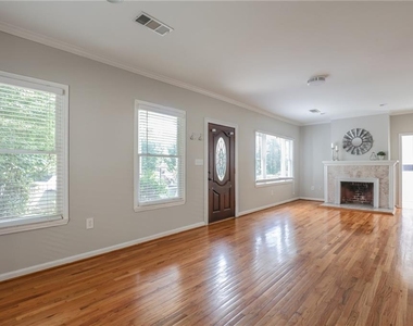 507 Boulevard Place - Photo Thumbnail 4