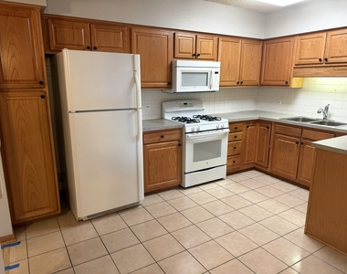 750 Pearson Street - Photo Thumbnail 9