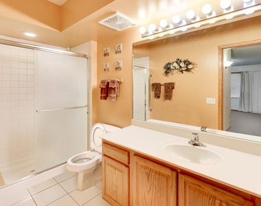 750 Pearson Street - Photo Thumbnail 10
