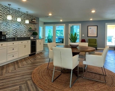 8601 Roberts Drive - Photo Thumbnail 25