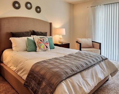 8601 Roberts Drive - Photo Thumbnail 10