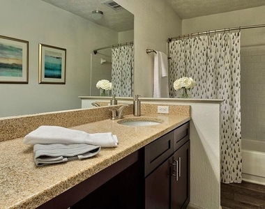 8601 Roberts Drive - Photo Thumbnail 14