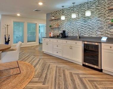 8601 Roberts Drive - Photo Thumbnail 29