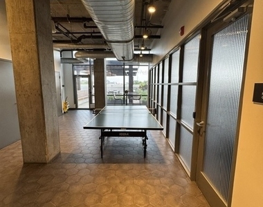 504 N Green Street - Photo Thumbnail 1