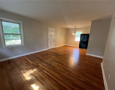 1148 Center Street Sw - Photo Thumbnail 4