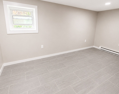 4925 W Henderson Street - Photo Thumbnail 4