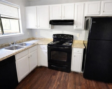 3575 Oakvale Road - Photo Thumbnail 5