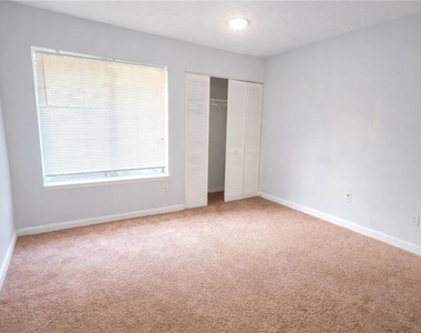 3575 Oakvale Road - Photo Thumbnail 9
