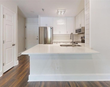 300 Johnson Ferry Road Ne - Photo Thumbnail 18
