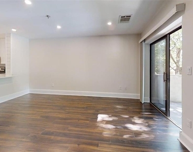 300 Johnson Ferry Road Ne - Photo Thumbnail 20