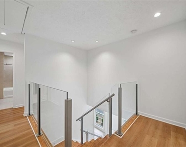 5132 Willow Point Parkway - Photo Thumbnail 18