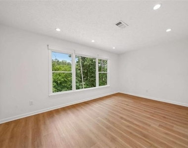 5132 Willow Point Parkway - Photo Thumbnail 25