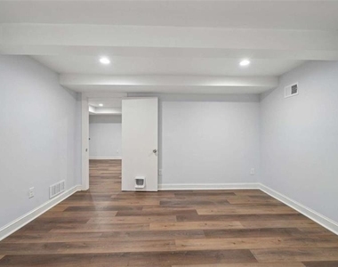5132 Willow Point Parkway - Photo Thumbnail 35