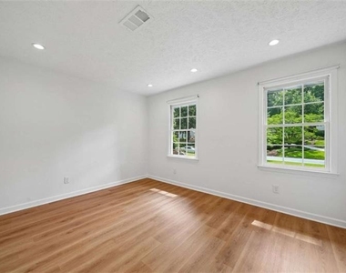 5132 Willow Point Parkway - Photo Thumbnail 29