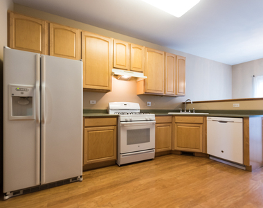 309 Abington Woods Drive - Photo Thumbnail 5