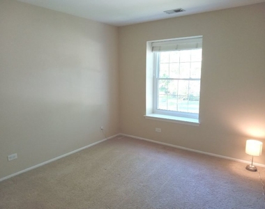 1027 Auburn Lane - Photo Thumbnail 16