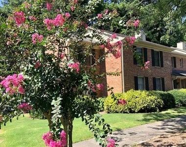 1831 Briarcliff Circle Ne - Photo Thumbnail 15