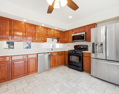 1320 Burns Drive - Photo Thumbnail 8