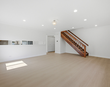 1320 Burns Drive - Photo Thumbnail 5
