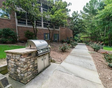1831 Briarcliff Circle Ne - Photo Thumbnail 14