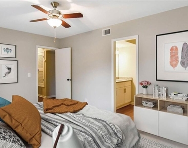 1831 Briarcliff Circle Ne - Photo Thumbnail 6