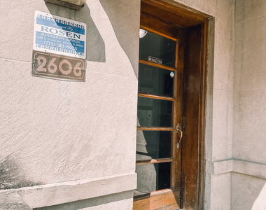 2606 W Balmoral Avenue - Photo Thumbnail 1