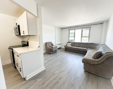 2606 W Balmoral Avenue - Photo Thumbnail 3