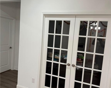 8755 Chesford Grove - Photo Thumbnail 6
